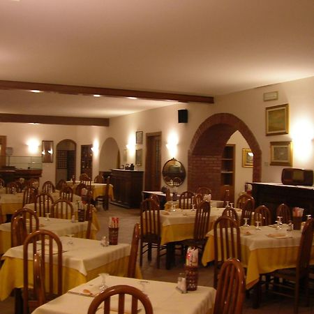 Hotel La Pergola Moniga del Garda Exterior foto
