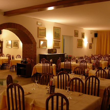 Hotel La Pergola Moniga del Garda Exterior foto