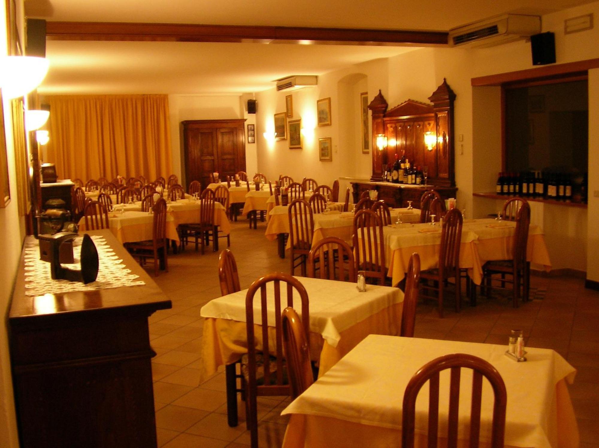 Hotel La Pergola Moniga del Garda Exterior foto