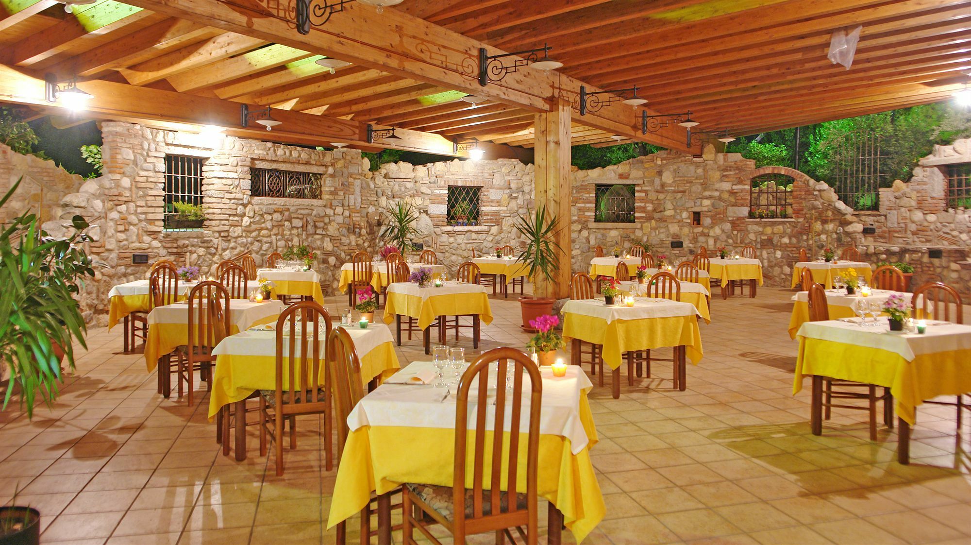 Hotel La Pergola Moniga del Garda Exterior foto